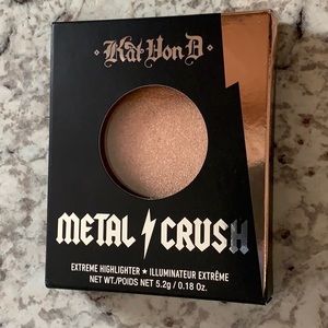 Kat Von D Metal Crush Extreme Highlighter